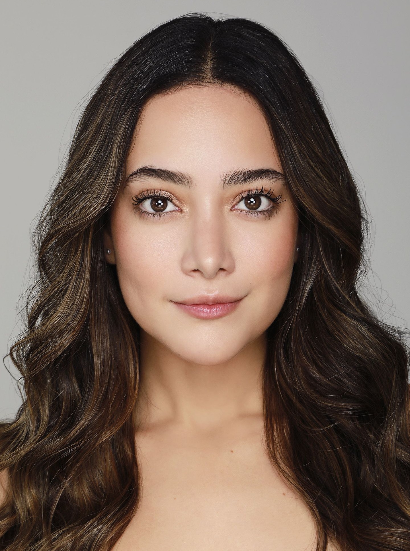 Liss Reyes Discover Liss unique portfolio on MMG Talent!