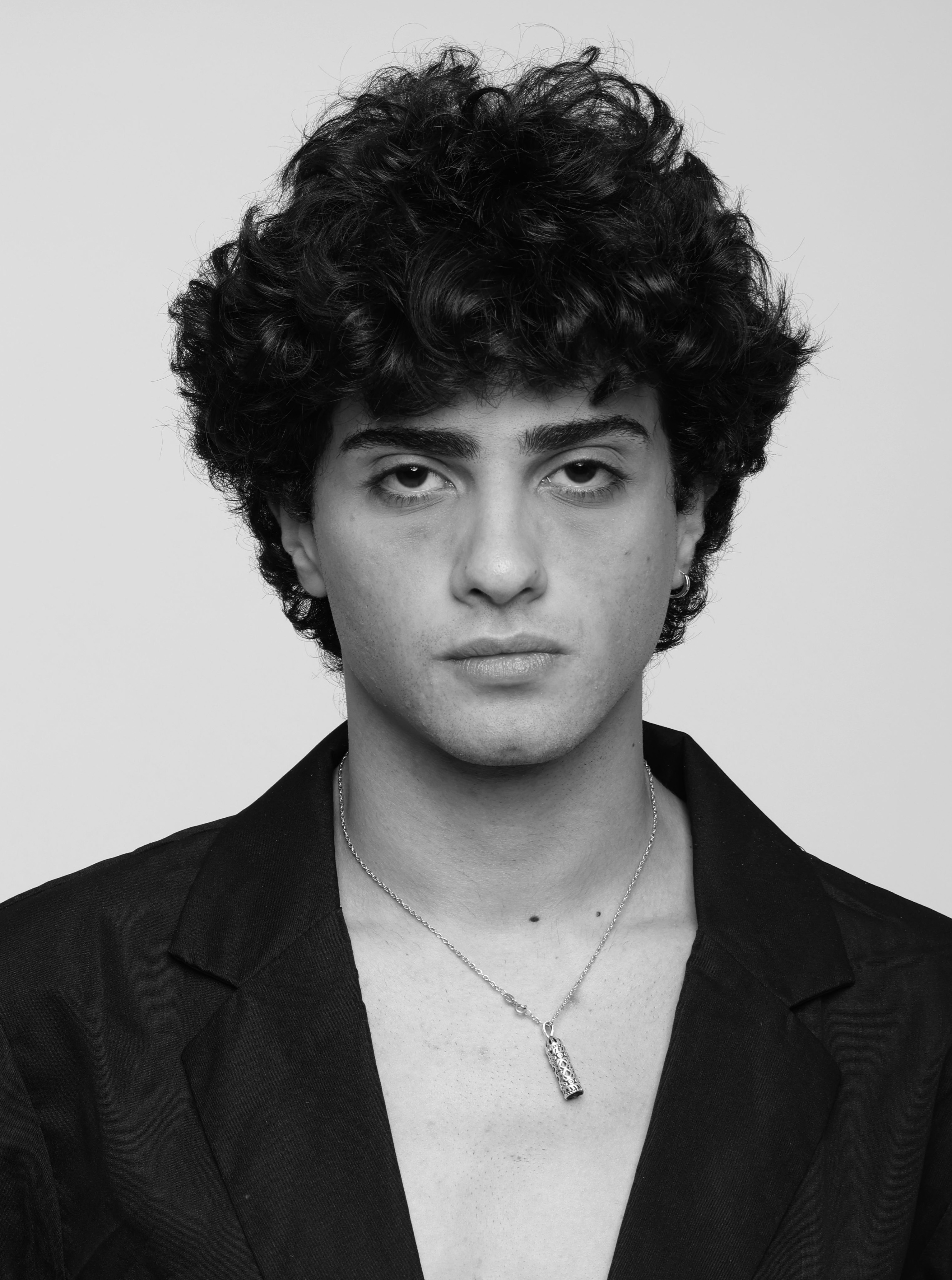 discover-qorrmzs-unique-portfolio-on-mmg-talent