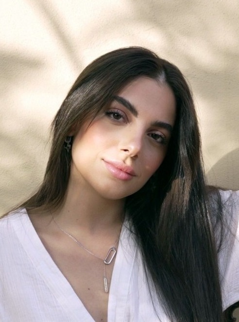 Discover Ranias Unique Portfolio On MMG Talent Discover Ranias Unique Portfolio On MMG Talent