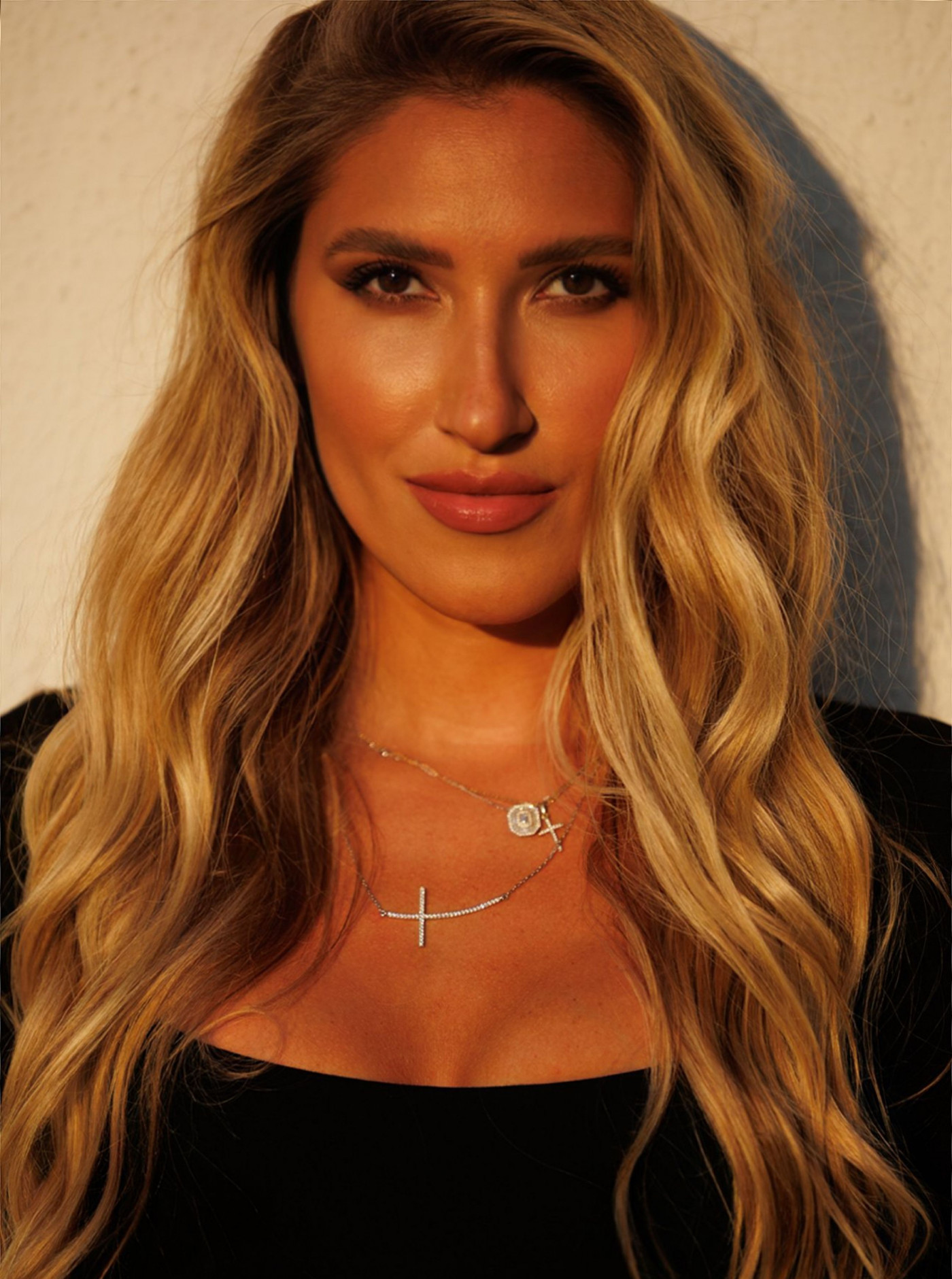 Diana from Dubai Portfolio and Profile pic