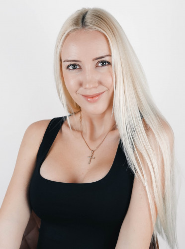 Iuliia prev btn