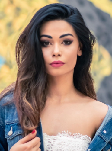 Shaila from Dubai | Portfolio & Profile - Model, Hostess, Performer ...