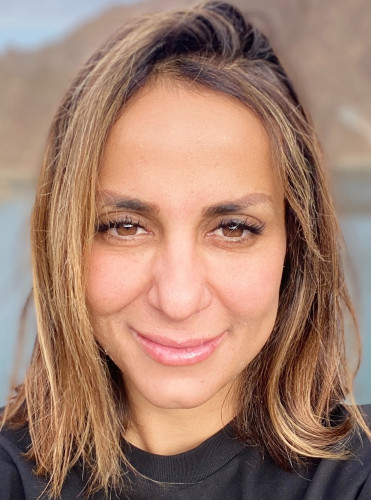 Akile Sinem prev btn