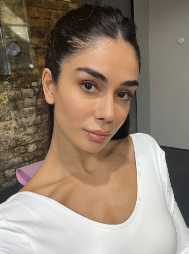 Discover Begüms unique portfolio on MMG Talent!