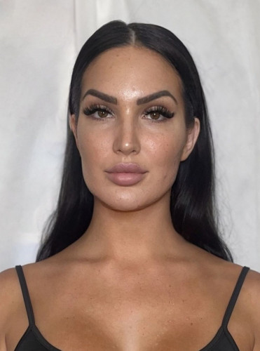 Roberta top model dubai  Roberta