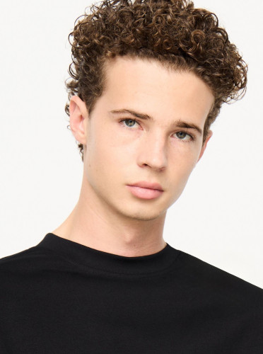 Daniel model in uae  Daniel